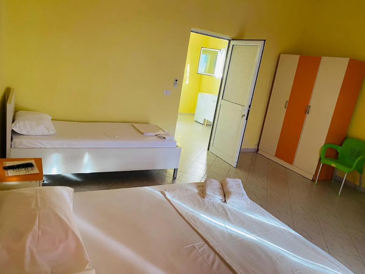 Donald Hotel Vlorë 0*,  Albanien