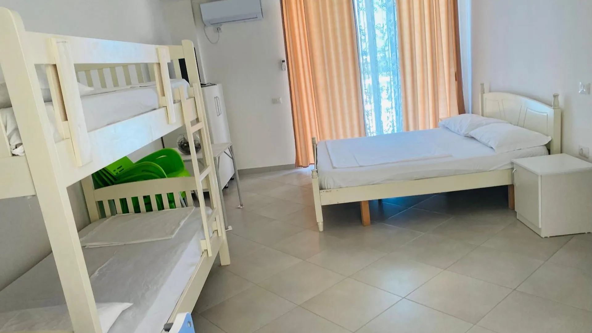 Donald Hotel Vlorë Lägenhet