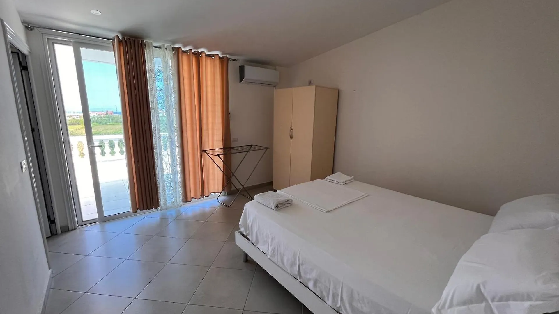 Donald Hotel Vlorë Lägenhet